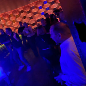 Tanzende Gaeste beim Event komm tanzen im Roodys in Muenchen