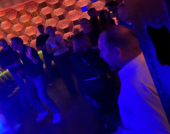 Tanzende Gaeste beim Event komm tanzen im Roodys in Muenchen